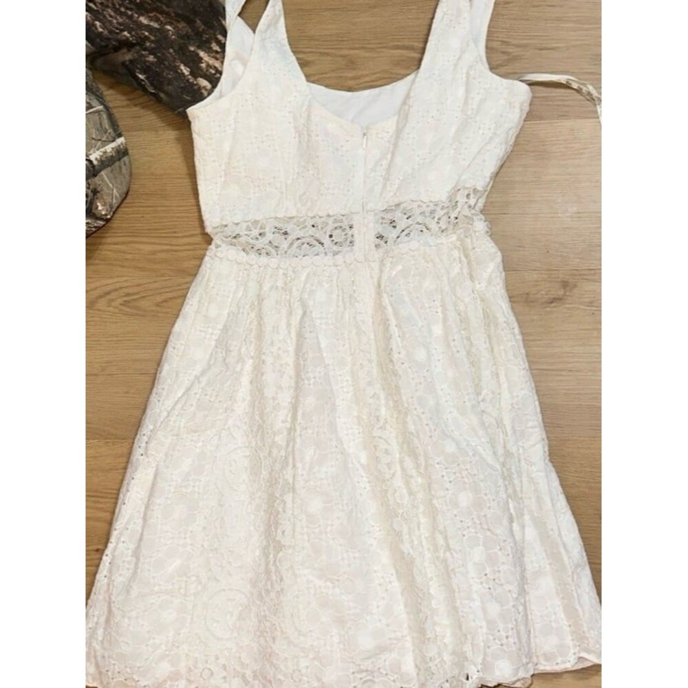 Lilly Pulitzer white dress - Picture 4 of 4